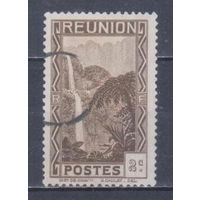 [110] Французские колонии.Реюньон 1933. Водопад.2с. Гашеная марка.