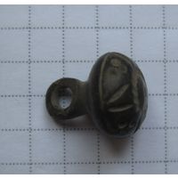 Пуговица-гирька, бронза, патина, с узором.