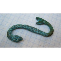 Зацеп-змейка. Бронза, литье.