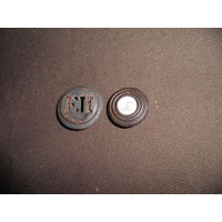 Кокарда рядового Австро-Венгрия ПМВ и кокарда,пуговица(?) с перламутровым центровиком.С рубля.