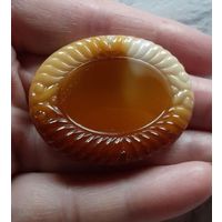 Винтажная брошь из глушенного стекла. Чехословакия.