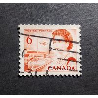 Марка Канада 1967 год Королева