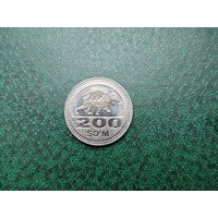 200 сум Узбекистан.