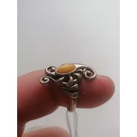 Кольцо серебро 925 пробы с янтарем, торги с Рубля
