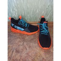 Кроссовки мужские 43 размер по стельке 285 мм.