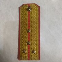 Одиночный погон на парадный китель капитана. Общевойсковой.