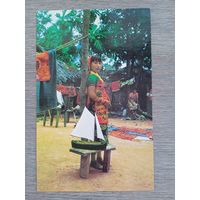 Этнография. Панама. Жительница с островов Сан-Блас в традиционной одежде