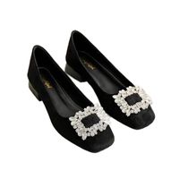 Туфли замшевые с пряжками со стразами 37,5 р Новые