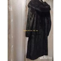 ШУБА НОРКОВАЯ с КАПЮШОНОМ.  Объем груди у шубы - 112 см. Длина - 112 см