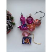 Лот елочных игрушек.