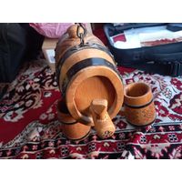 Деревянный винный бочонок+кружки под самогон)) СССР антуражный