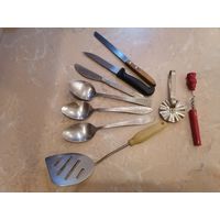 Лот кухонных принадлежностей б/у в хорошем состоянии