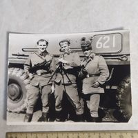 Фотография. История СССР в лицах. Из дембельского альбома солдата Внутренних войск МВД СССР. 1984 год. Форма, оружие, БТР.