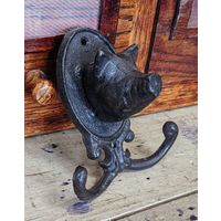 Вешалка чугунная "Свинка"