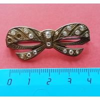 Распродажа украшений из бабушкиной шкатулки. Металлическая брошка в реставрацию. С рубля. Без минимальной цены