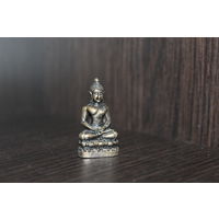 Декоративная, миниатюрная статуэтка "Будды".