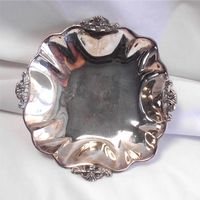 Конфетница Орешница 17,7 х 17,7 см Серебрение