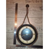 Механические, настенные часы "Кинзли", не заводятся, на восстановление.