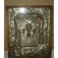 Икона Знамение в окладе. Богородица. Высота 35 см, ширина 29 см. Скол стекла. Дешево