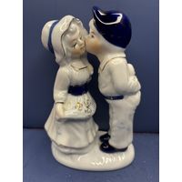 Статуэтка фарфор парочка