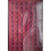 Планшет с крышкой на 77 квадратных ячеек 35*35 мм. Россия