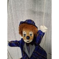 Кукла фарфоровая