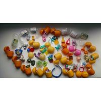 Лот игрушек киндер сюрприз.