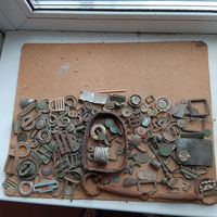 Копанина с монетами пряжками и проч.