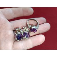 С рубля без мц. серьги и кольцо фиолетовые. зубр 925пр. кольцо диам 1.7см. серьги 2х1см.