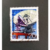 Марка ГДР 1976 год Наземная станция слежения