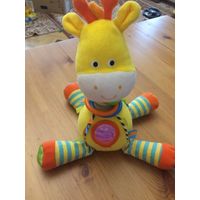 Супер Жираф для малышей от Carters (США). Приобретали в Америке Б/у в хорошем состоянии, малышка в восторге от игрушки) длина 30 см.