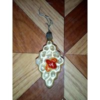 Елочная игрушка СССР. Пчела на сотах. Не частая.  С чердака. С рубля.