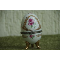 Шкатулка фарфоровая