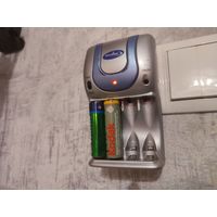 Зарядное устройство для AA/AAA аккумуляторов