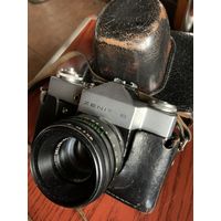 Уже редкий "Зенит В" на отличного качества объективе и кож.футляре! ! Отсюда и цена!