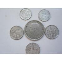 Монеты Швеции.Серебро-1 крона 1945(G)г.25 эре 1948,1953,1954г. 10эре 1930,1954г.