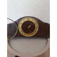 Кабинетные часы с четвертным боем