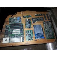 Компьютерные платы и шлейфы ретро