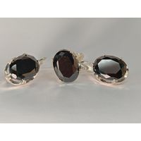 Кольцо и серьги серебро 925 пр. Размер 20 мм. Ювелирное стекло. С рубля.