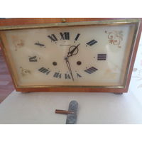 Часы настольные с боем. Янтарь. СССР.