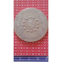 Либерия 5 долларов 2004 новые монеты Ватикана