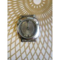 Часы наручные ЛУЧ. ТИКАЮТ. Состояние на скане. В коллекцию,ремонт,на запчасти.