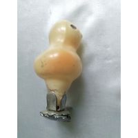 Птенец на прищепке.