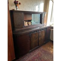 Сервант (буфет)