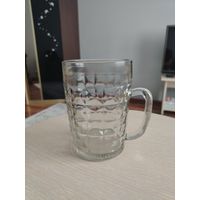 Пивная кружка, пивной бокал. САЗ.ПЮ 84. СССР. КЛЕЙМО-Серп и молот. Вкрапления пузырьков воздуха.