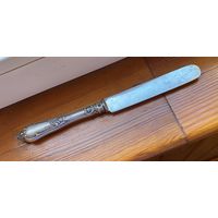 Нож с серебряной ручкой 84 пробы (работы Варыпаева)