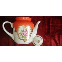 Чайник большой.