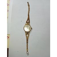 Часы механические  ЛУЧ . С рубля