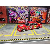 Коллекционная модель 1/64 Master Mercedes 560sel W126 RedPig