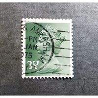 Марка Великобритания 1971 год Королева